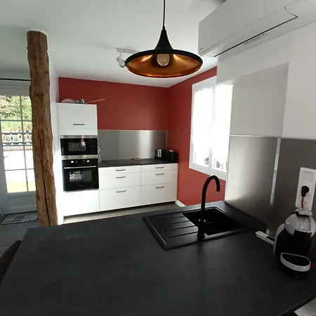 Дом отдыха Maison Calme Et Arbore A Sur Ciel *