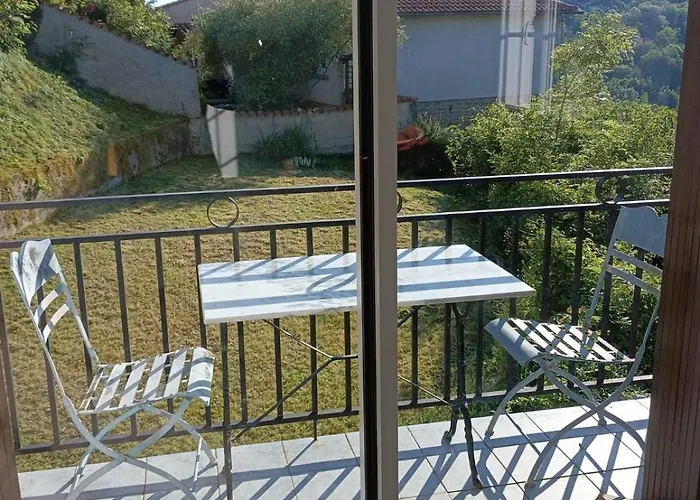 Maison Calme Et Arbore A Sur Ciel Дом отдыха